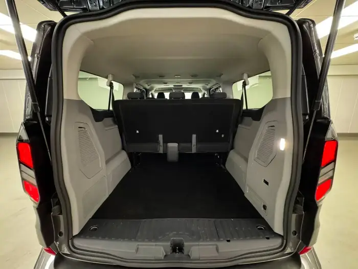 Ford Tourneo Custom, photo 28