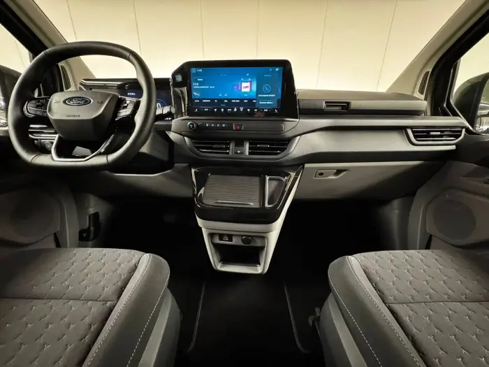 Ford Tourneo Custom, photo 8