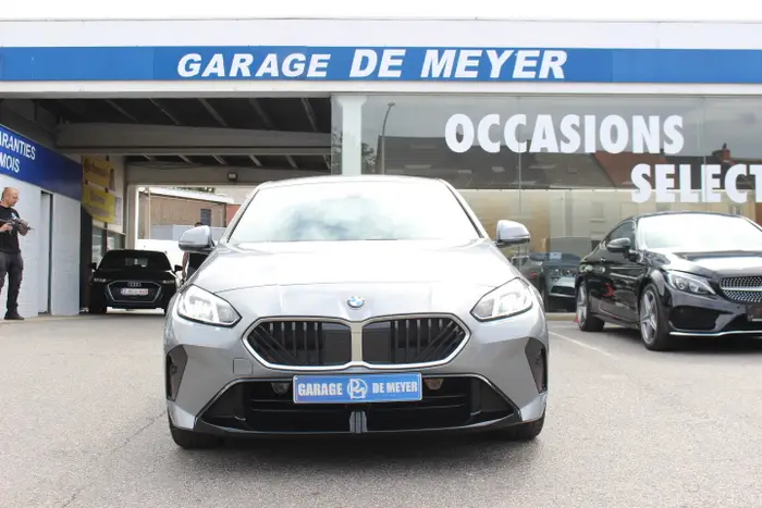 BMW 118 foto 2