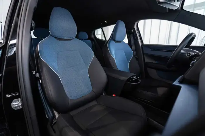 Volvo EX30 foto 12