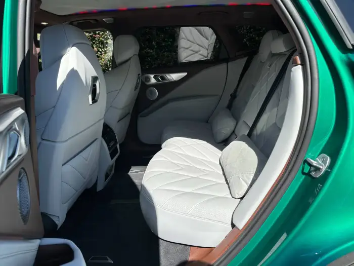 BMW XM, photo 10