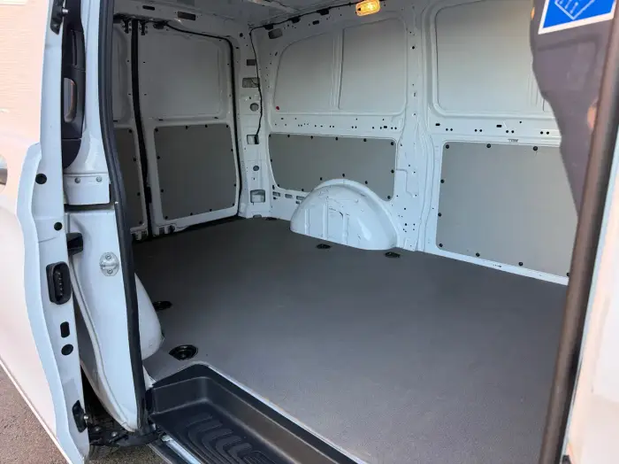 Mercedes-Benz Vito photo 11