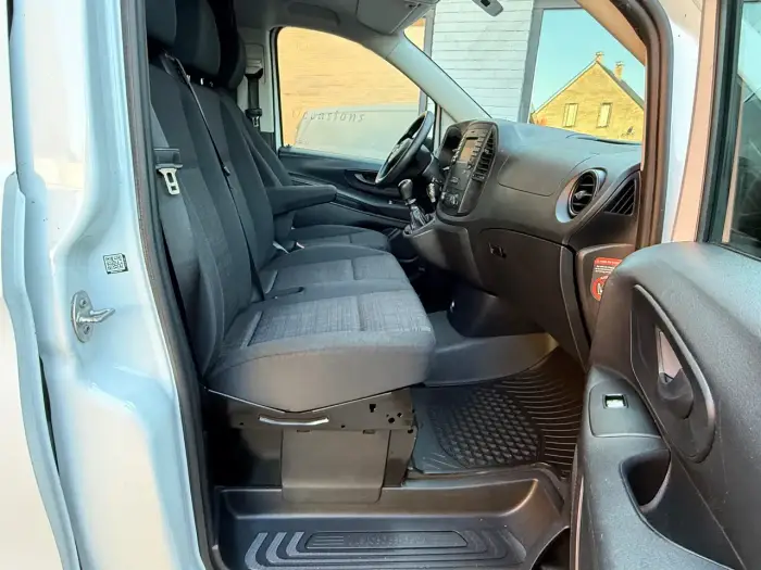 Mercedes-Benz Vito photo 8