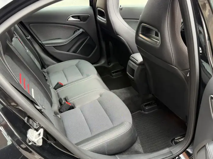 Mercedes-Benz A 160 photo 19