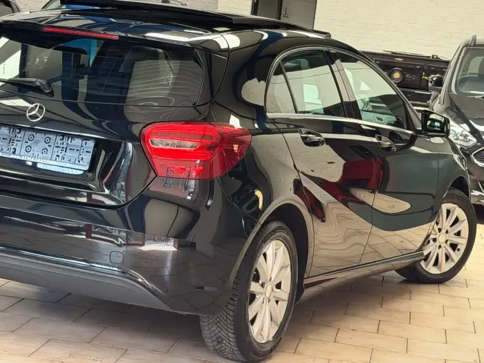 Mercedes-Benz A 160 photo 11
