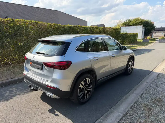 Mercedes-Benz GLA 180 foto 5