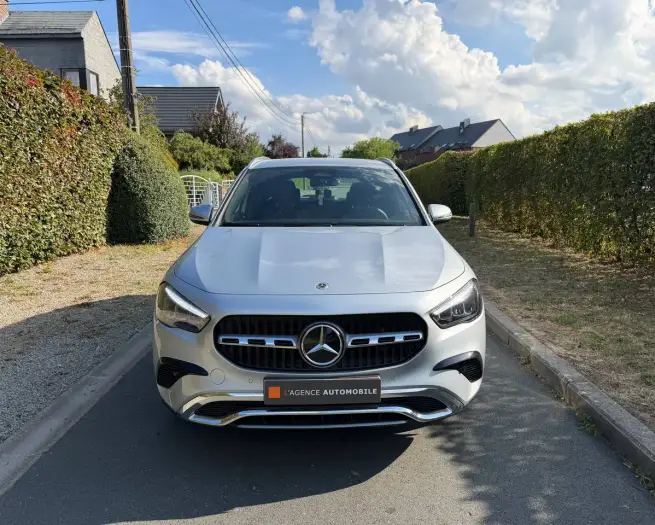 Mercedes-Benz GLA 180 foto 3