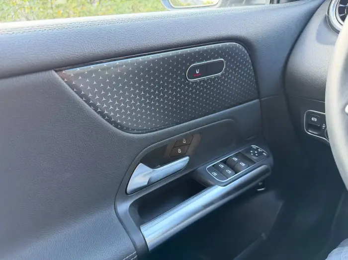 Mercedes-Benz GLA 180 foto 10