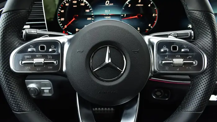 Mercedes-Benz GLE 400 photo 8