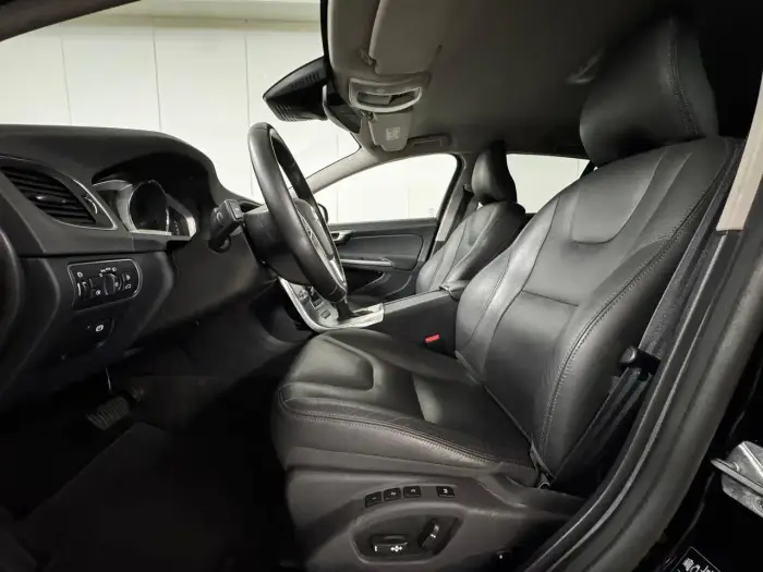 Volvo V60, photo 20