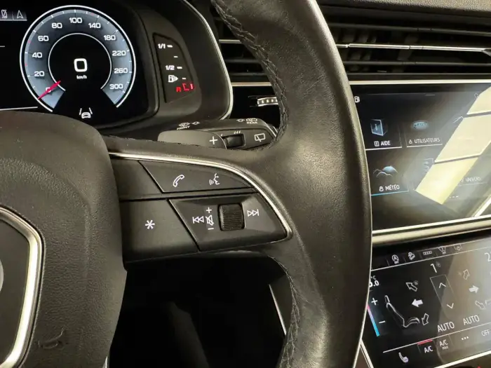 Audi Q7 photo 14