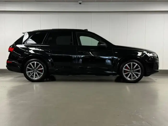 Audi Q7 photo 4