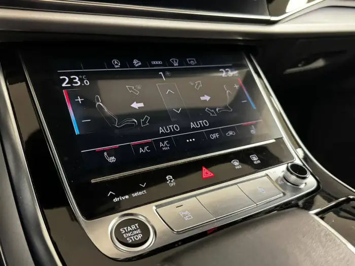 Audi Q7 photo 19