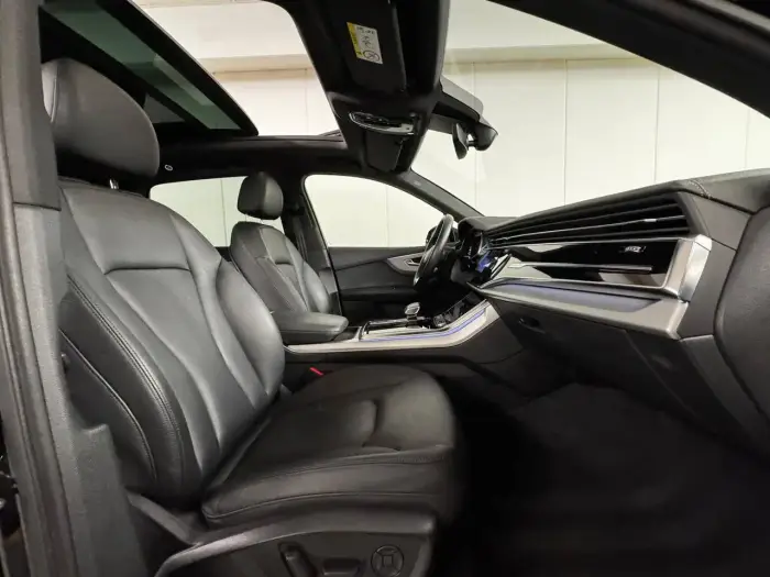 Audi Q7 photo 26
