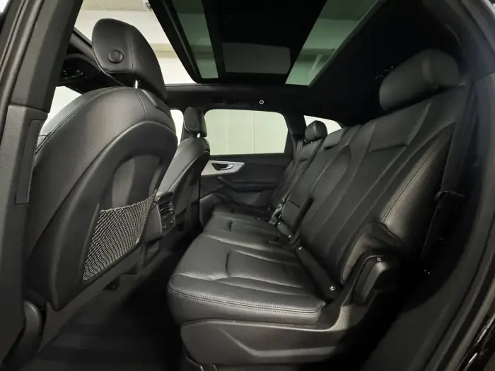 Audi Q7 photo 27