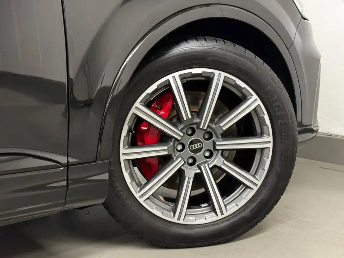 Audi Q7 photo 8