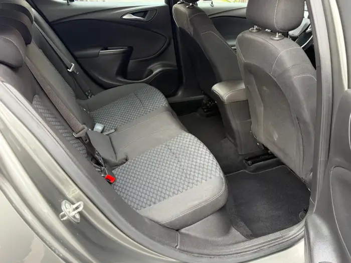 Opel Astra photo 19