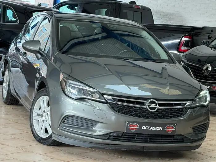Opel Astra photo 1