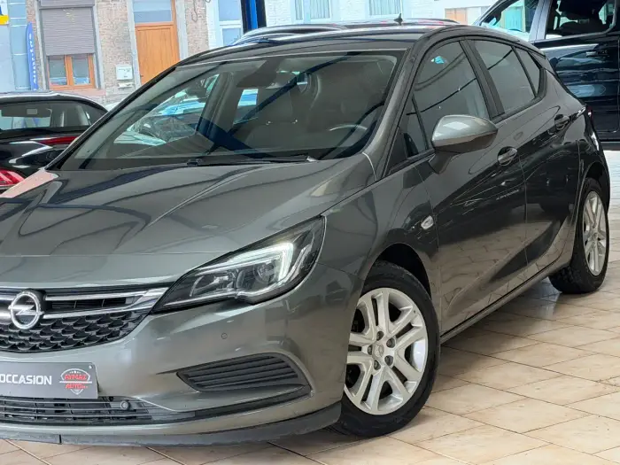 Opel Astra photo 8