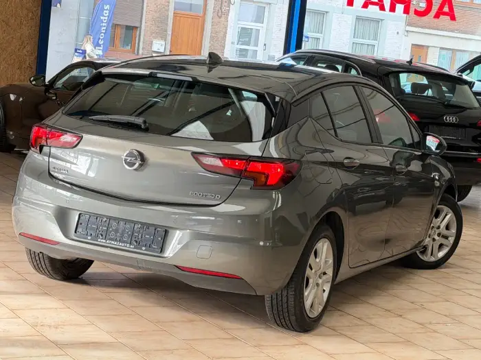 Opel Astra photo 10