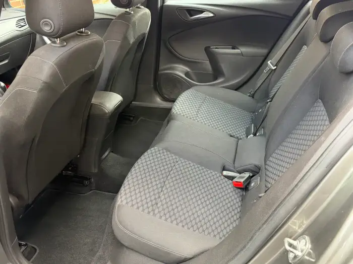 Opel Astra photo 17