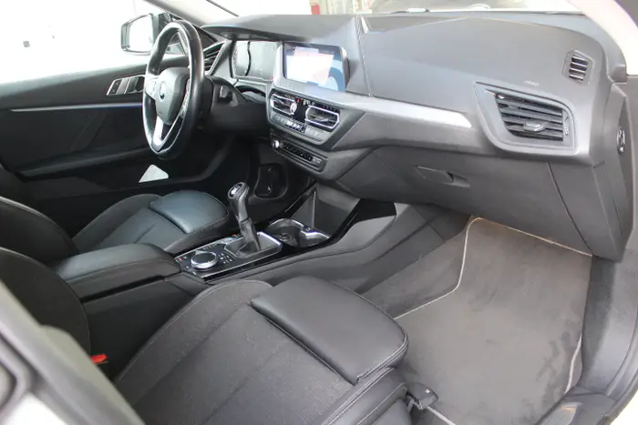 BMW 218 foto 6