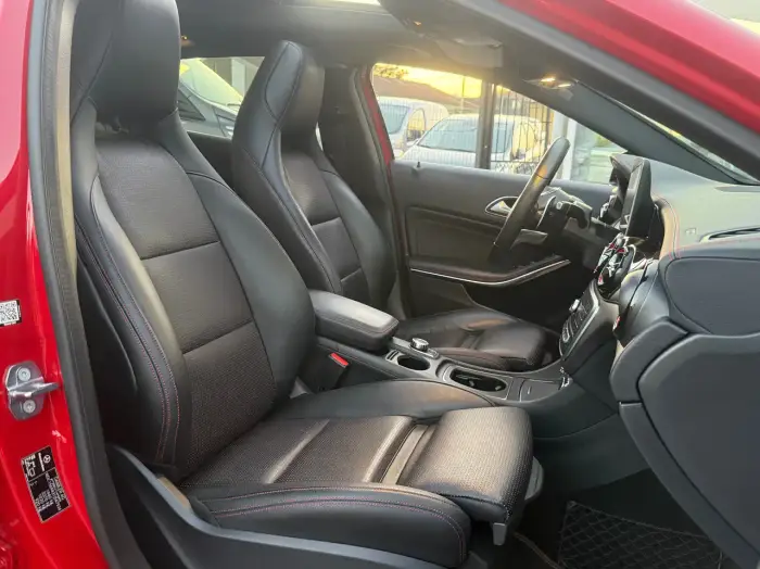 Mercedes-Benz GLA 200, photo 20