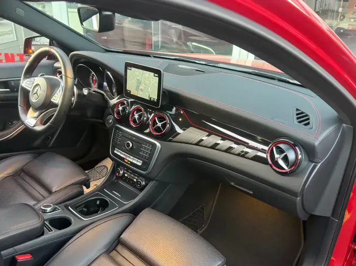 Mercedes-Benz GLA 200, photo 21
