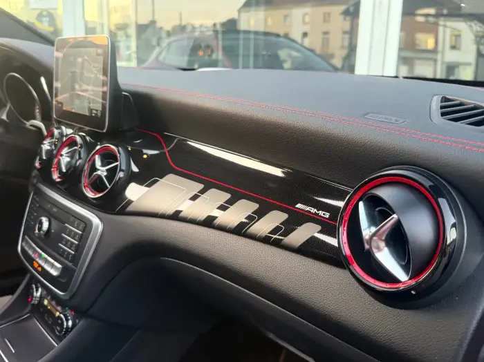 Mercedes-Benz GLA 200, photo 22
