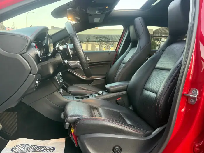Mercedes-Benz GLA 200, photo 17