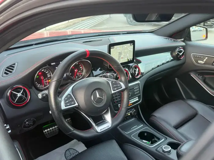 Mercedes-Benz GLA 200, photo 13
