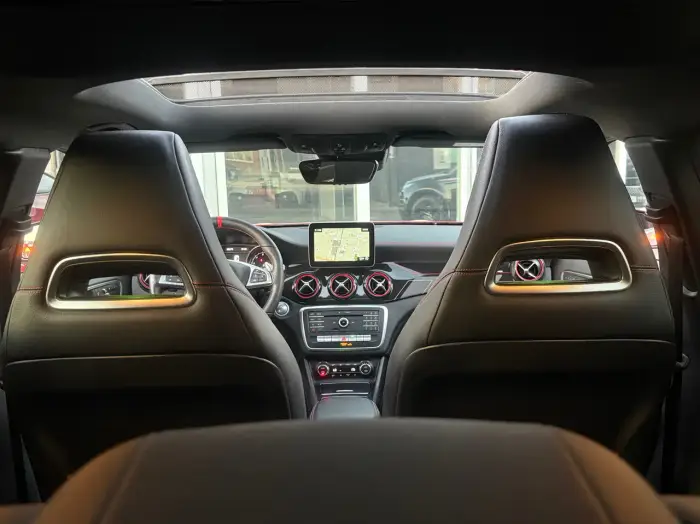 Mercedes-Benz GLA 200, photo 24