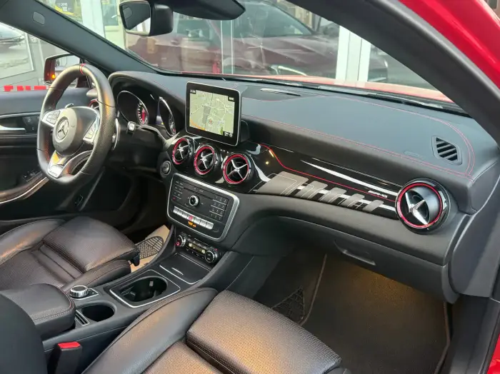 Mercedes-Benz GLA 200, photo 19