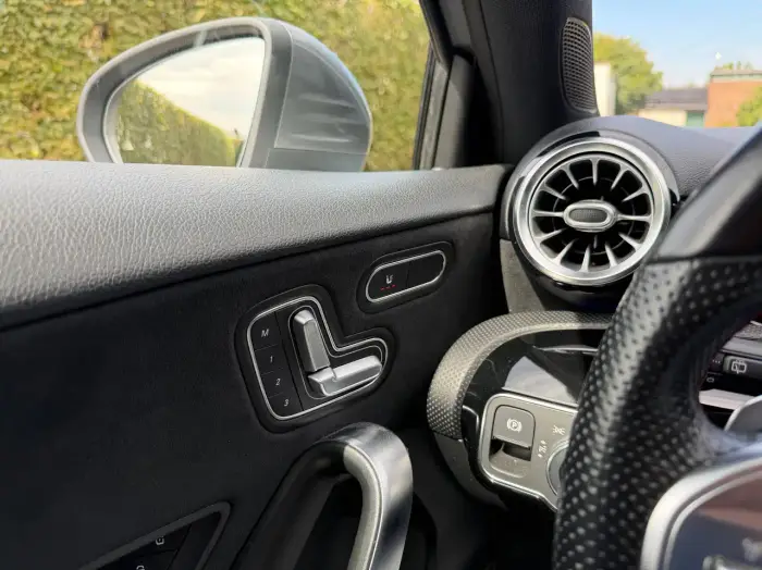 Mercedes-Benz A 220 foto 13
