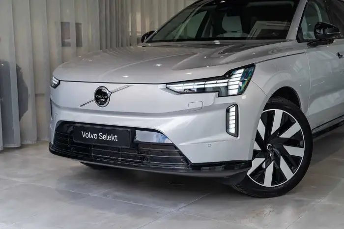 Volvo EX90 foto 17