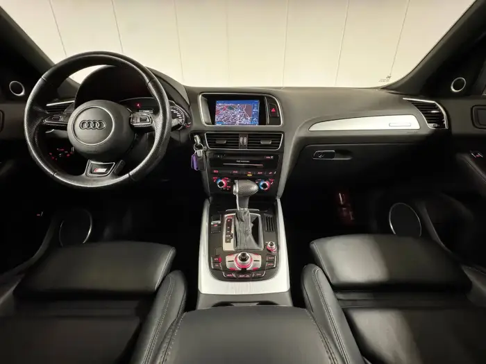Audi Q5 photo 8