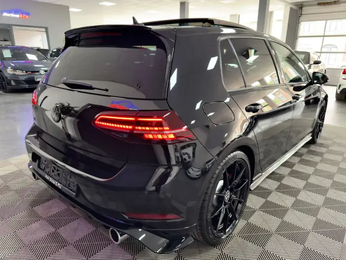 Volkswagen Golf GTI foto 8