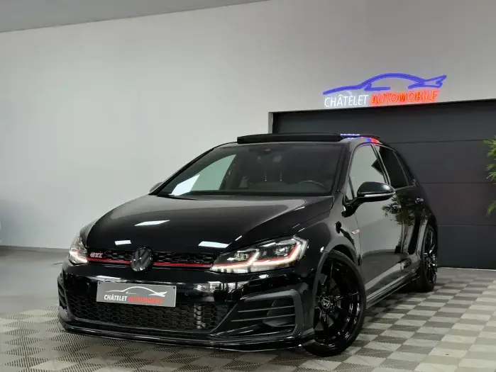 Volkswagen Golf GTI foto 1