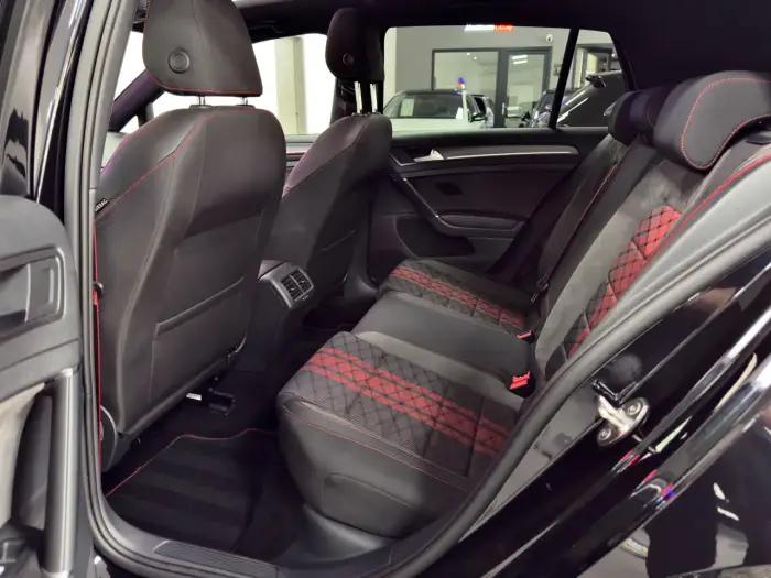 Volkswagen Golf GTI foto 15