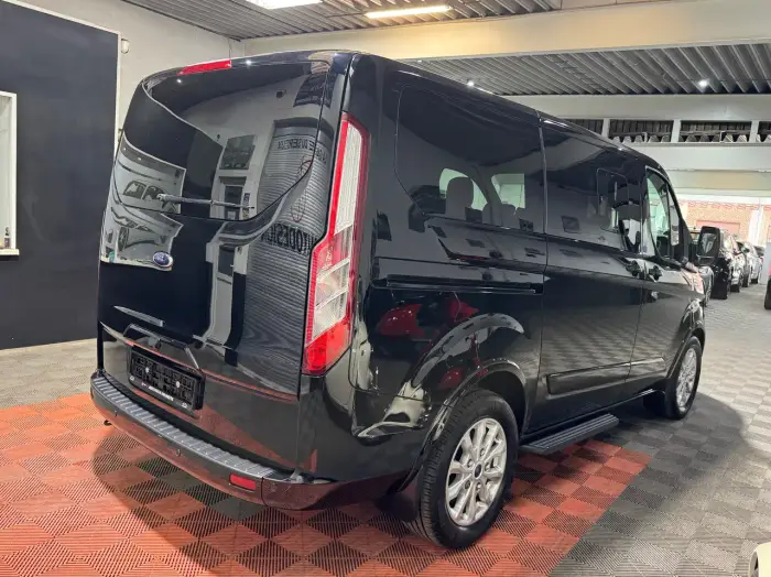 Ford Tourneo Custom, photo 3
