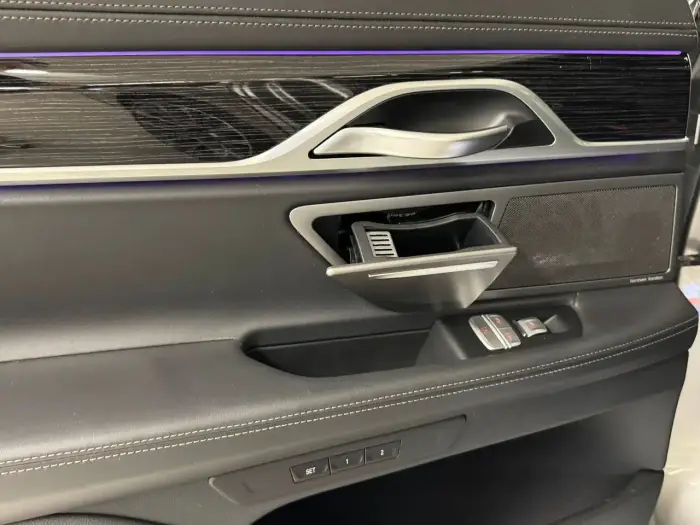 BMW 745, photo 30