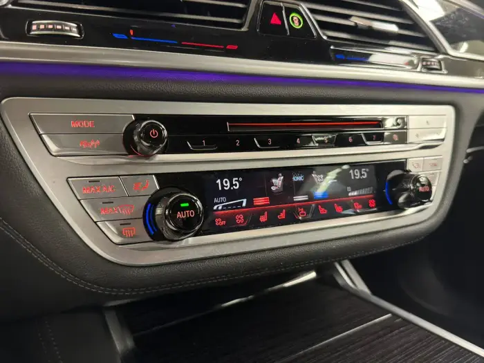 BMW 745, photo 21