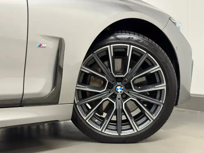 BMW 745, photo 7