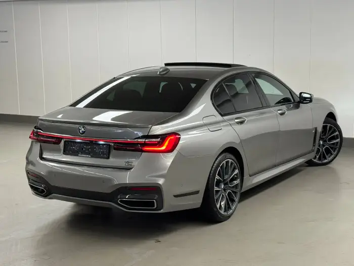BMW 745, photo 6