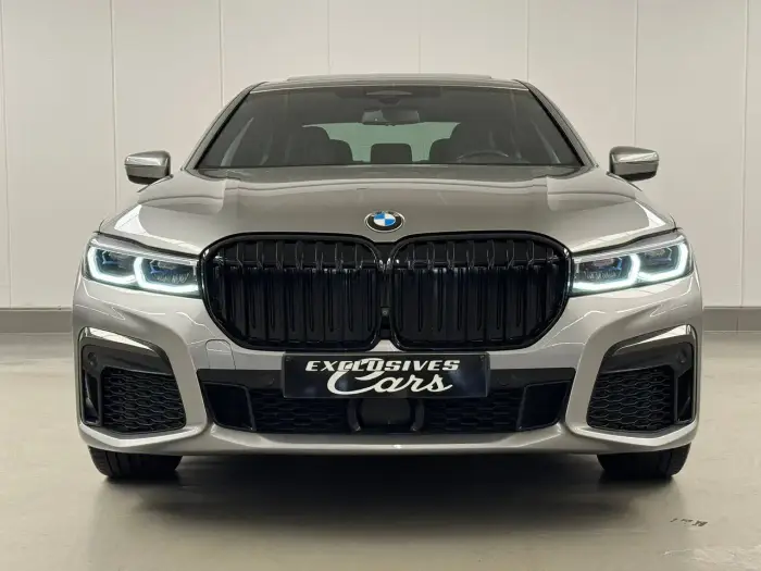 BMW 745, photo 3