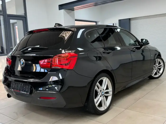 BMW 118 photo 3