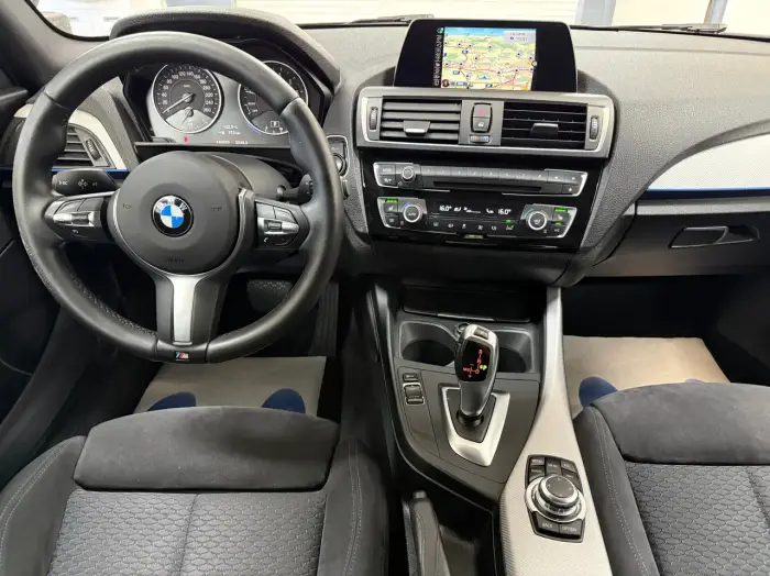 BMW 118 photo 11