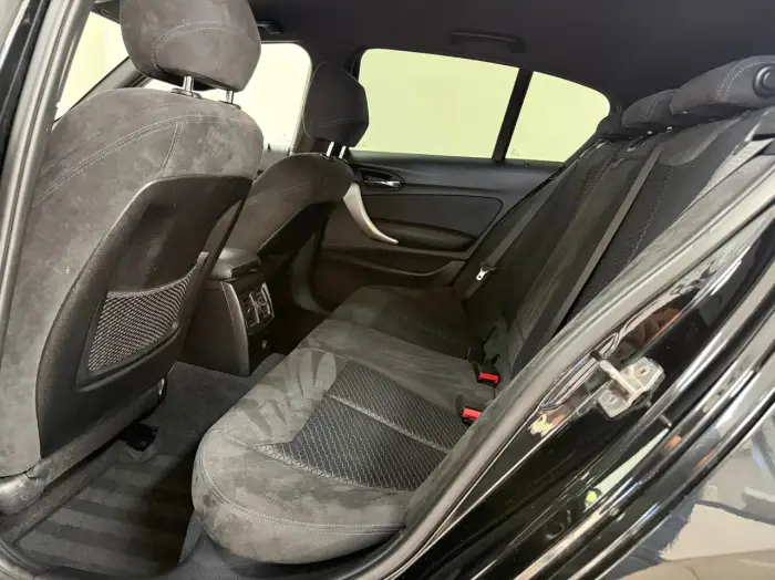 BMW 118 photo 9