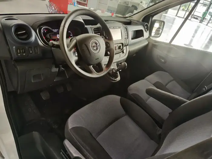Opel Vivaro, photo 11