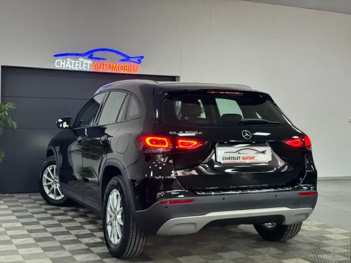 Mercedes-Benz GLA 200 foto 10